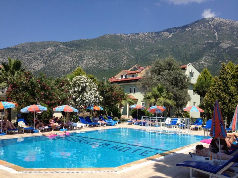 אולודניץ Gorkem Hotel & Apartments מראה חיצוני תמונה