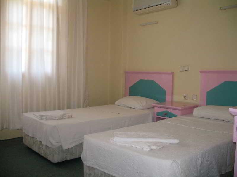 אולודניץ Gorkem Hotel & Apartments מראה חיצוני תמונה